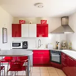 De Avec Piscine Chauffee וילה