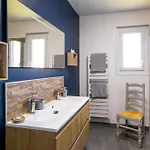 De Avec Piscine Chauffee * Villeneuve-dʼAveyron