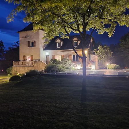 Вилла Maison De Vacance Avec Piscine Chauffee Villeneuve-d'Aveyron