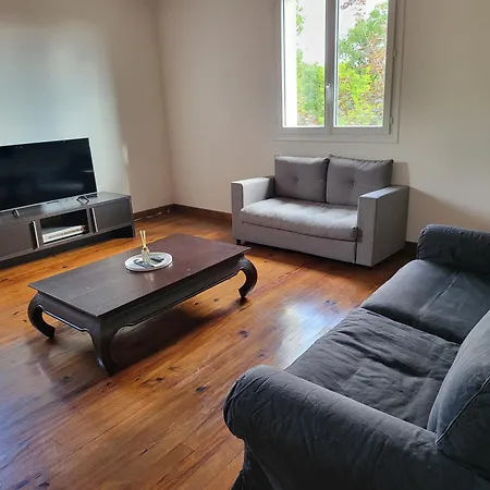 Maison De Vacance Avec Piscine Chauffee 빌라 Villeneuve-dʼAveyron