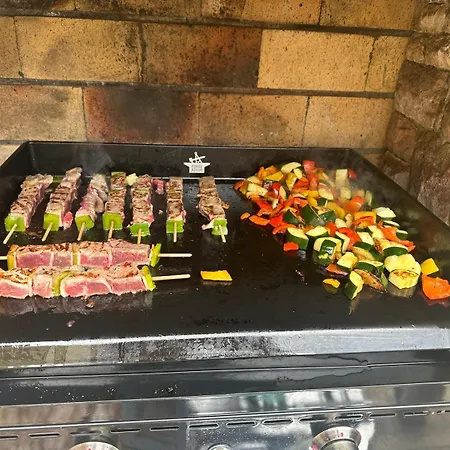 Maison De Vacance Avec Piscine Chauffee * Villeneuve-d'Aveyron