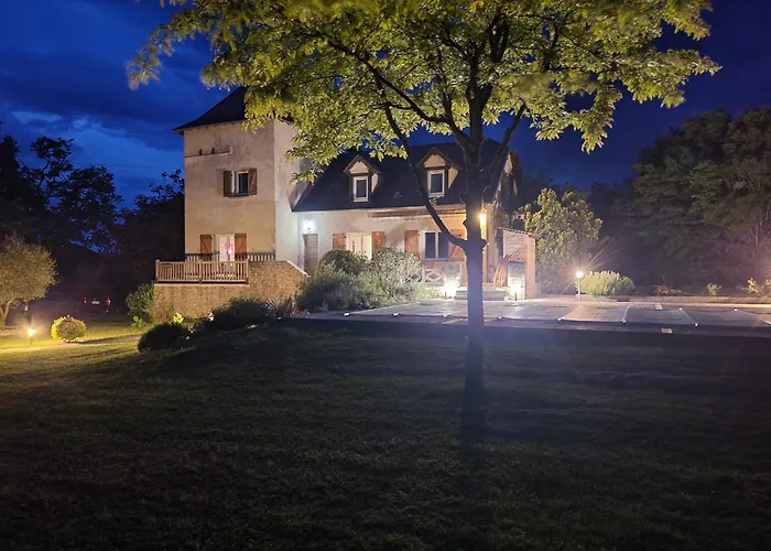 Villa Maison De Vacance Avec Piscine Chauffee Villeneuve-dʼAveyron