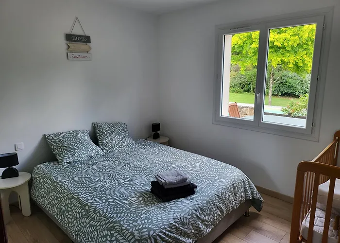 Вилла Maison De Vacance Avec Piscine Chauffee Villeneuve-d'Aveyron