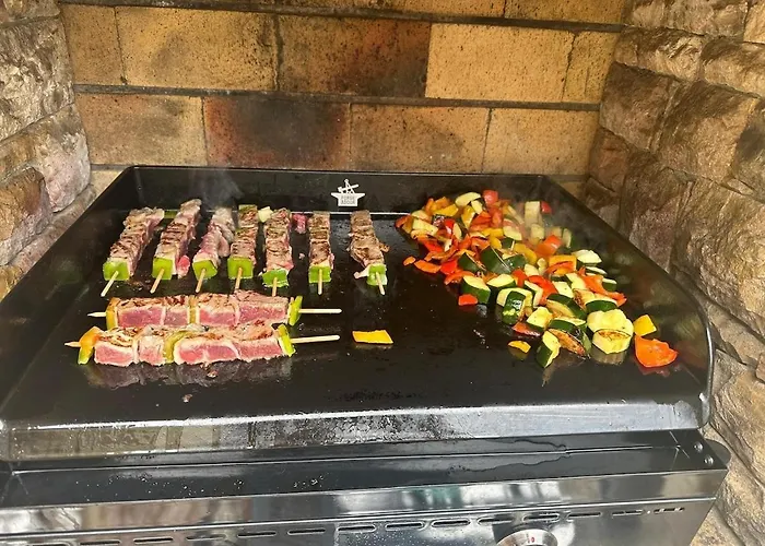 Villa De Avec Piscine Chauffée