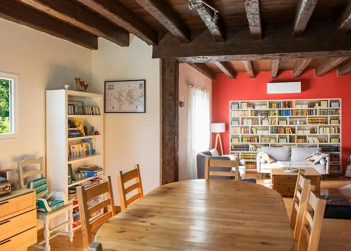 Villa De Avec Piscine Chauffée