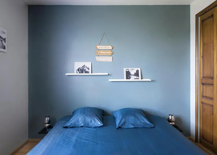 De Avec Piscine Chauffée Villeneuve-dʼAveyron